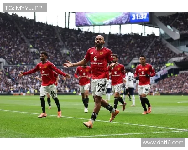 意甲冷门大战热刺与曼联鏖战90分钟终以平局收场