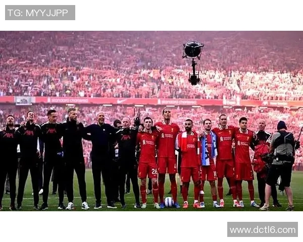 意甲激战：利物浦与那不勒斯战平补时绝平引发全场狂欢