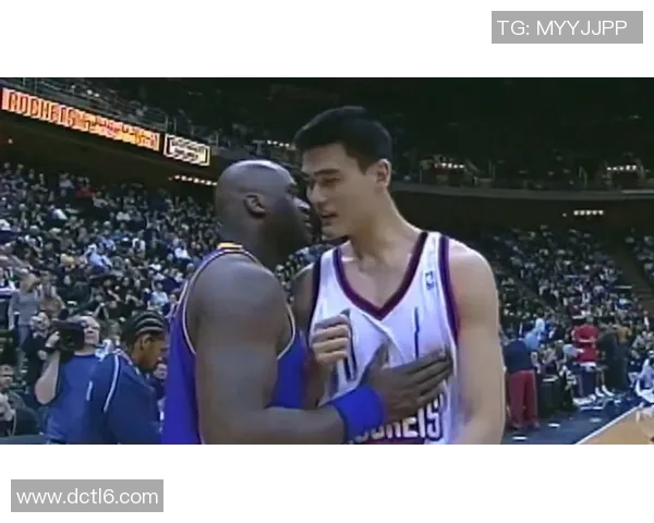 姚明壁咚瞬间引发热议网友纷纷调侃巨人魅力与幽默并存