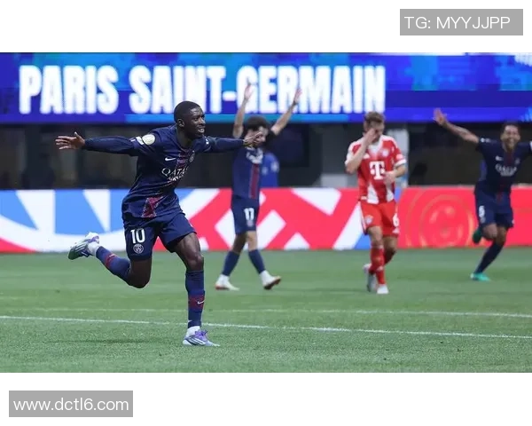 中超精彩对决曼联逆转巴黎圣日耳曼神奇扑救点燃全场激情