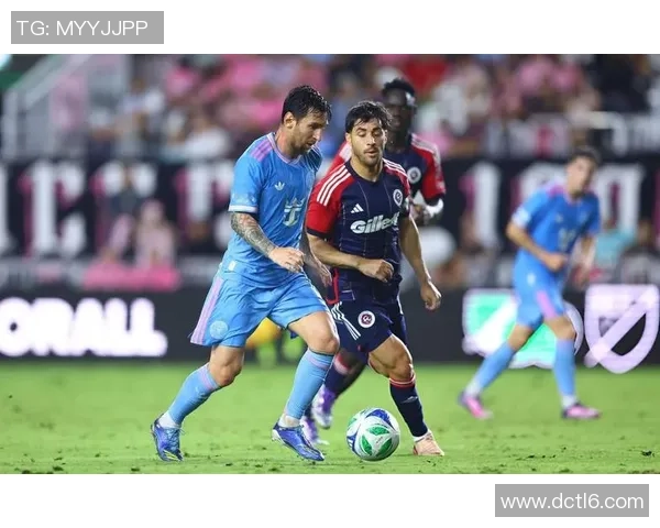 切尔西在世界杯中以3-0战胜本菲卡帽子戏法引发全场狂欢战术分析揭秘