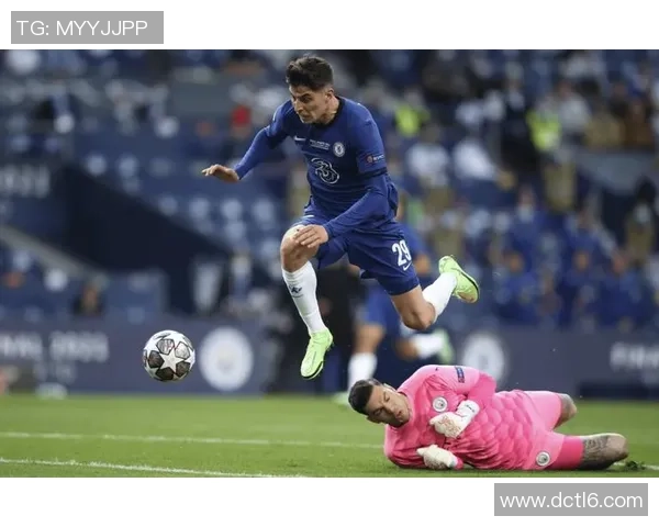 中超激战本菲卡与切尔西握手言和红牌争议引发全场热议 中超激战本菲卡与切尔西握手言和红牌争议引发全场热议