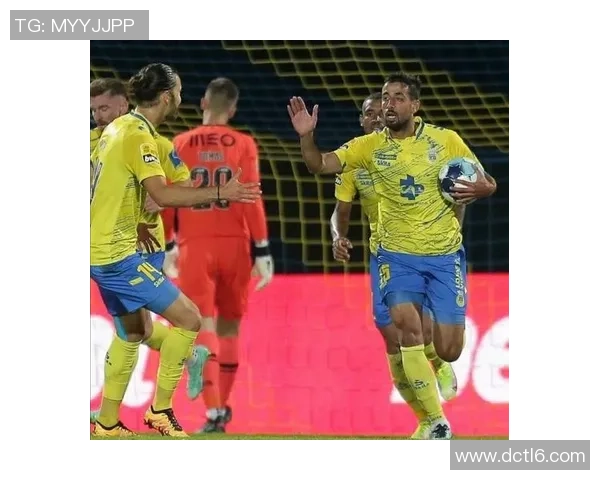 中超激战本菲卡大胜巴萨红牌事件引发全场热议赛后点评分析 中超激战本菲卡大胜巴萨红牌事件引发全场热议赛后点评分析