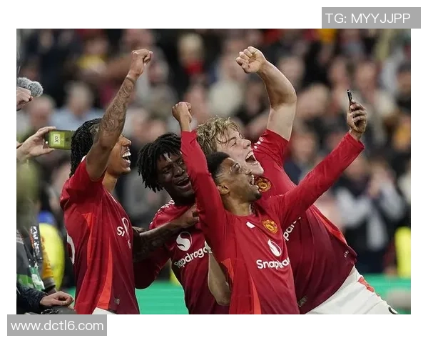 中超热刺与曼联握手言和红牌争议引发全场热议与转会传闻