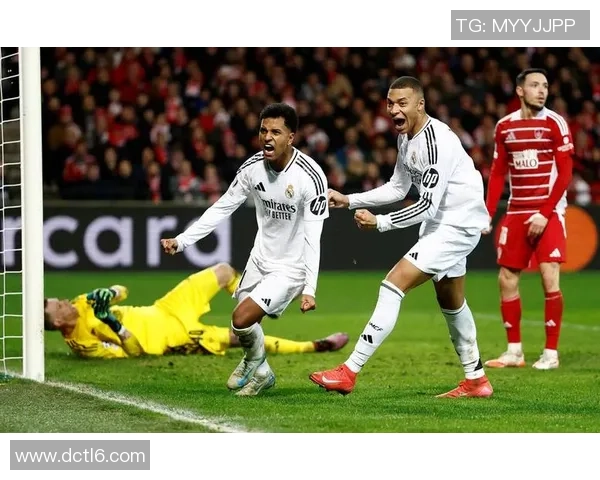 欧冠大战：利物浦狂胜尤文图斯红牌风波引发全场热议