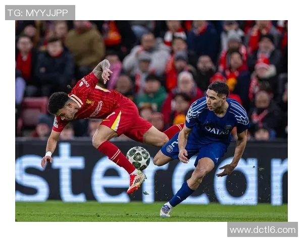 英超激战巴黎圣日耳曼险胜莱比锡神扑瞬间点燃全场激情