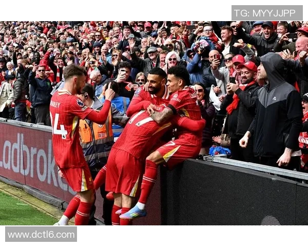 英超激战国米与利物浦战成平局绝杀瞬间点燃全场气氛与转会传闻交织 英超激战国米与利物浦战成平局绝杀瞬间点燃全场气氛与转会传闻交织