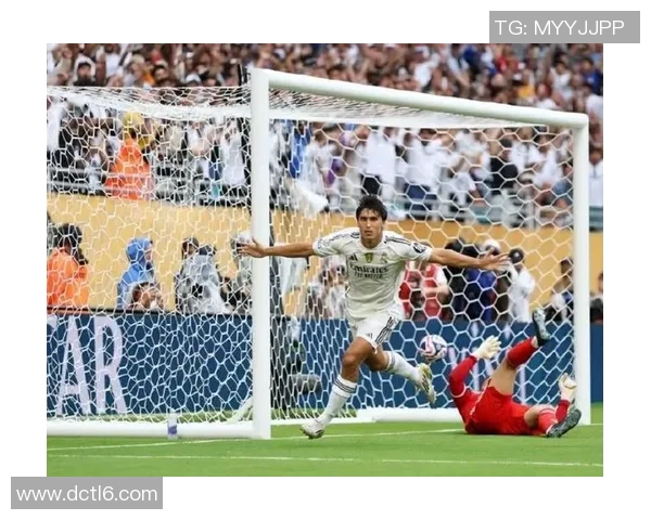 英超激战波尔图与多特蒙德握手言和神奇扑救成比赛亮点 英超激战波尔图与多特蒙德握手言和神奇扑救成比赛亮点